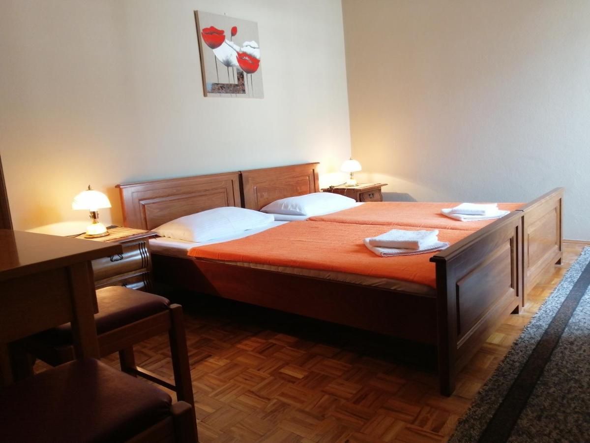 Lovely Apartment With Big Terrace In Budva Exterior foto